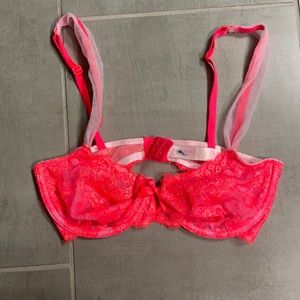 Victoria’s Secret Bra size 32D